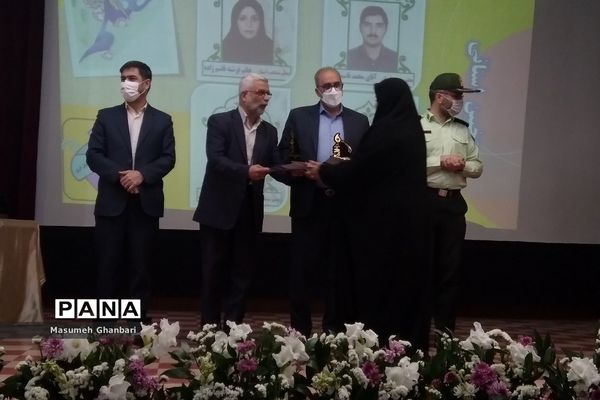 تجلیل ازمدیران و معلمان در شهرری