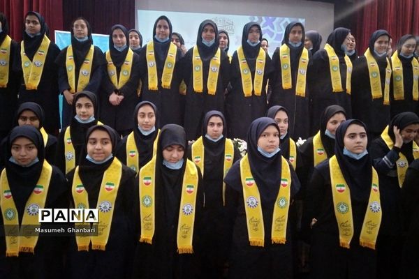 تجلیل ازمدیران و معلمان در شهرری