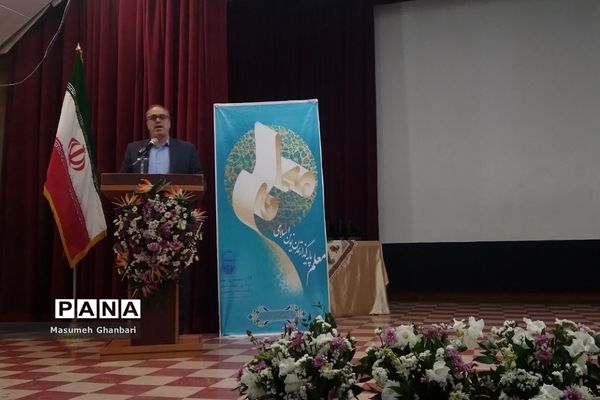 تجلیل ازمدیران و معلمان در شهرری