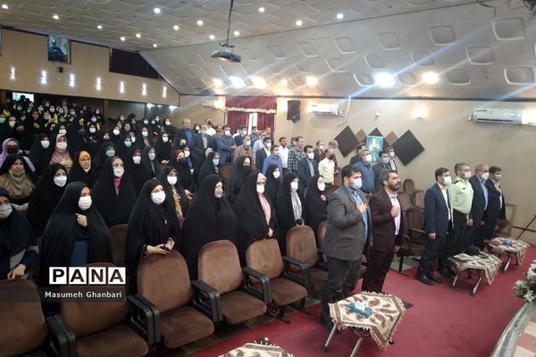 تجلیل ازمدیران و معلمان در شهرری