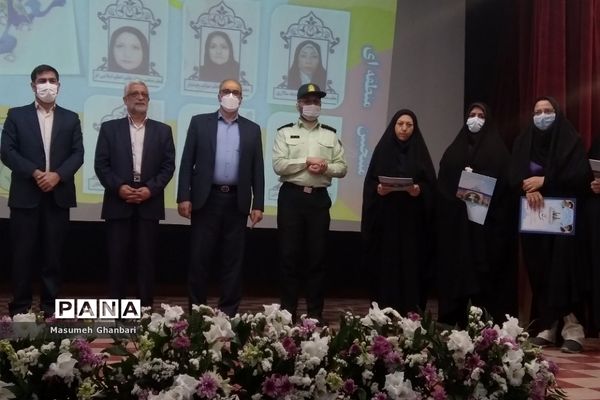 تجلیل ازمدیران و معلمان در شهرری