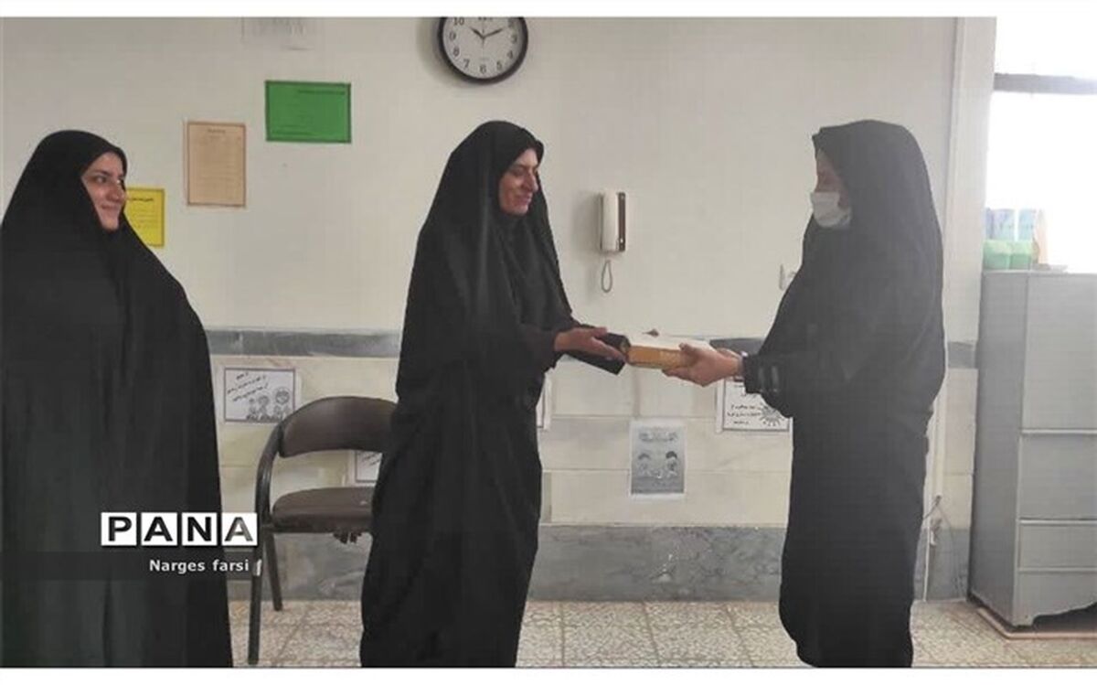مسئولان آموزشگاه آیت‌الله سعیدی باقرآباد قم تجلیل شدند