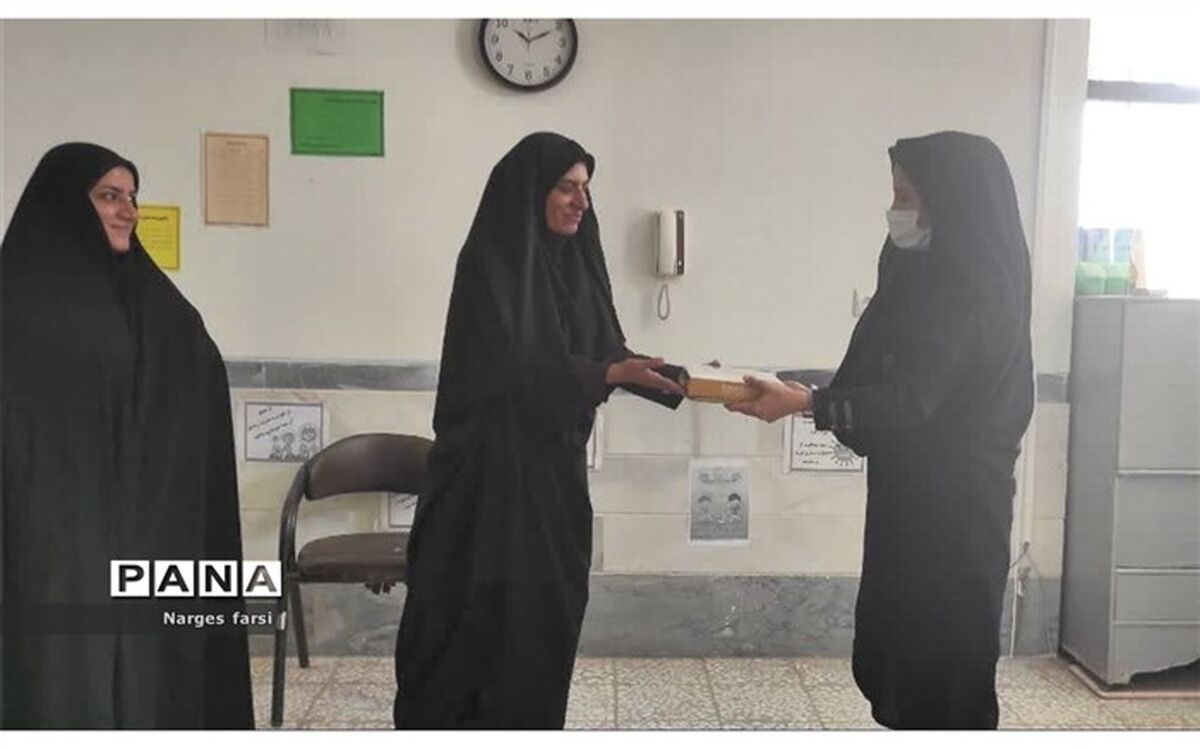 مسئولان آموزشگاه آیت‌الله سعیدی باقرآباد قم تجلیل شدند