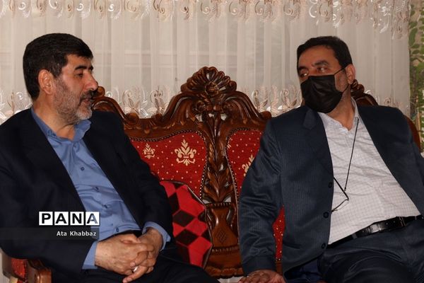 دیدار با خانواده معلم شهید و معلم جانباز به‌مناسبت هفته معلم در تبریز