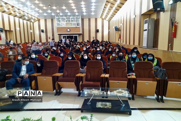 مراسم سپاس مربی و تجلیل از معلمان نمونه شهرستان کازرون