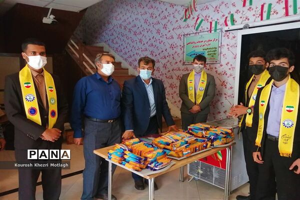 مراسم سپاس مربی و تجلیل از معلمان نمونه شهرستان کازرون