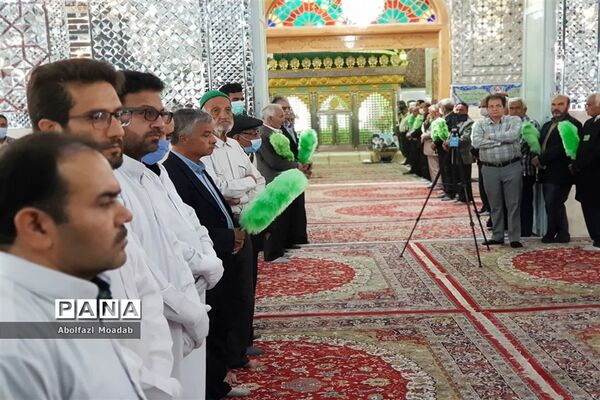آئین غبارروبی و عطر افشانی ضریح امامزاده سید حمزه (ع)
