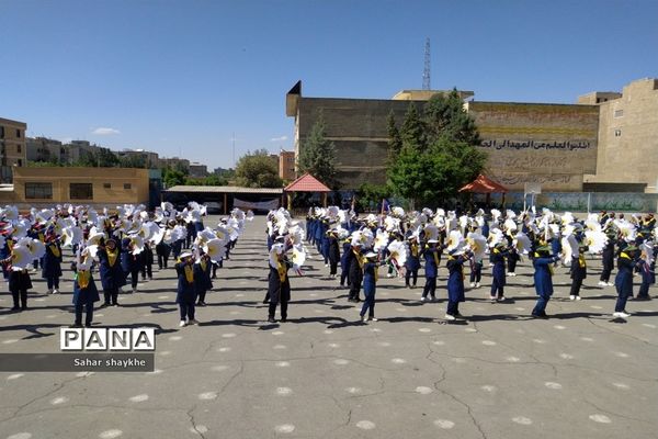 آیین سپاس معلم  سازمان دانش آموزی ملارد در دبیرستان شهید همت