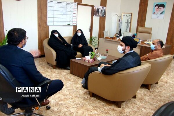 جلسه هم‌اندیشی با مشاورین مدیر کل آموزش و پرورش استان بوشهر در امور روحانیت