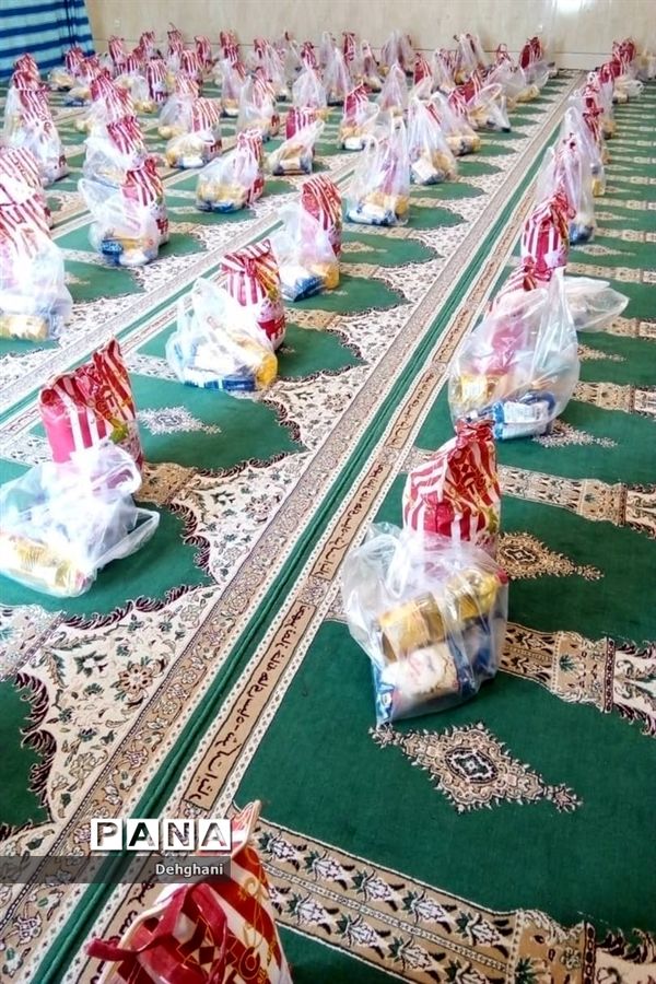 توزیع بیش از 1000 بسته کمک مؤمنانه در نائین