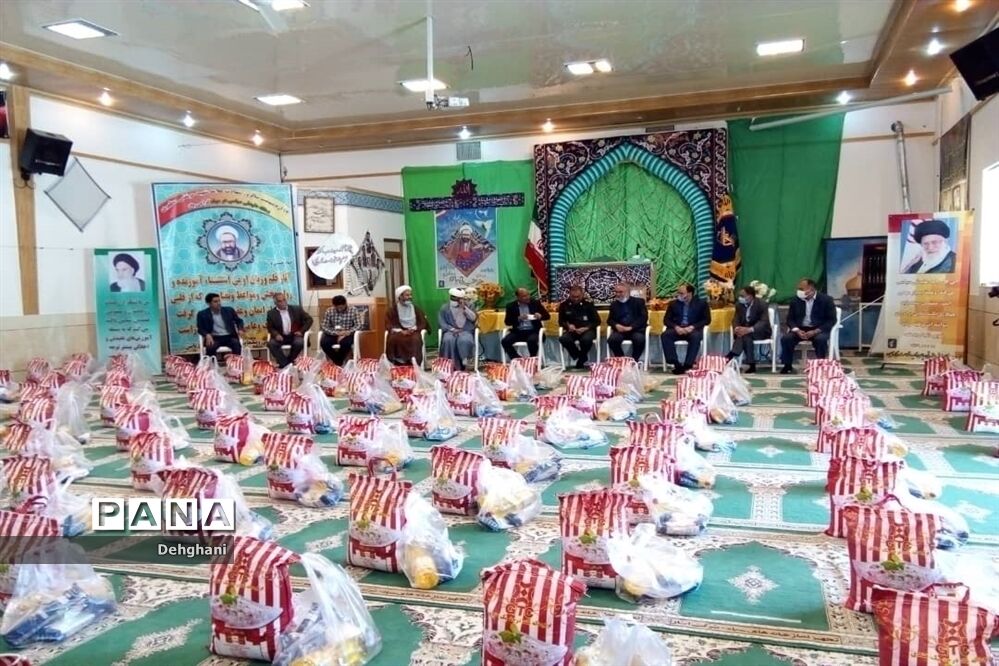 توزیع بیش از 1000 بسته کمک مؤمنانه در نائین