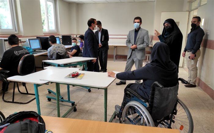 بازدید رئیس سازمان آموزش‌ و پرورش استثنایی از مدرسه استثنایی سروش