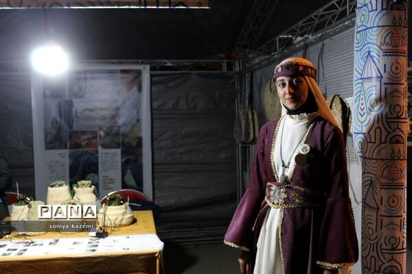 نمایشگاه صنایع‌دستی و سوغات استان‌ها در ساری