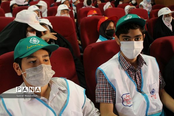 مراسم اختتامیه ششمین جشنواره سفیران سلامت در قم