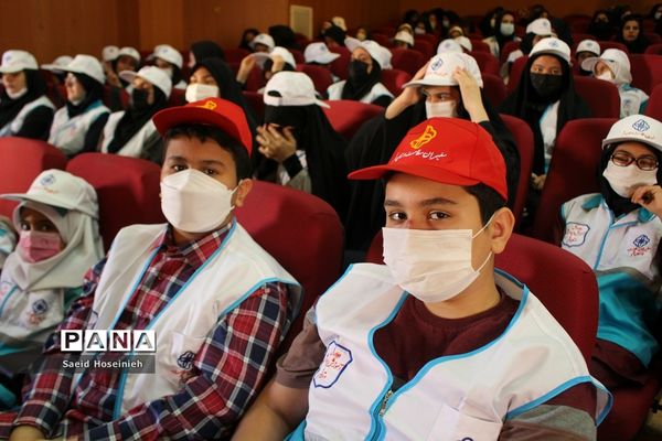 مراسم اختتامیه ششمین جشنواره سفیران سلامت در قم