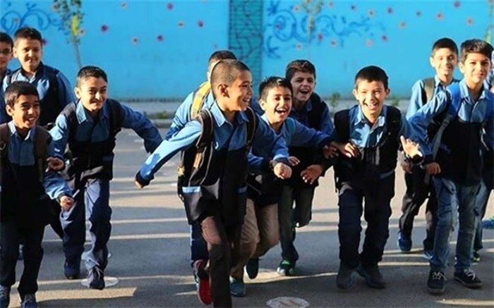 انتقال حال خوب فضای مدرسه به دانش‌آموزان از مهم‌ترین وظایف مربی پرورشی و تربیت‌بدنی است