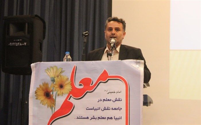 عوارض خانه‌نشینی اجباری دانش‌آموزان باید جبران شود