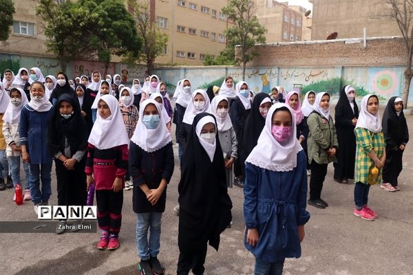 تجلیل از دانش‌آموزان نمونه دینی و اخلاقی توسط ستاد امر به معروف و نهی از منکر