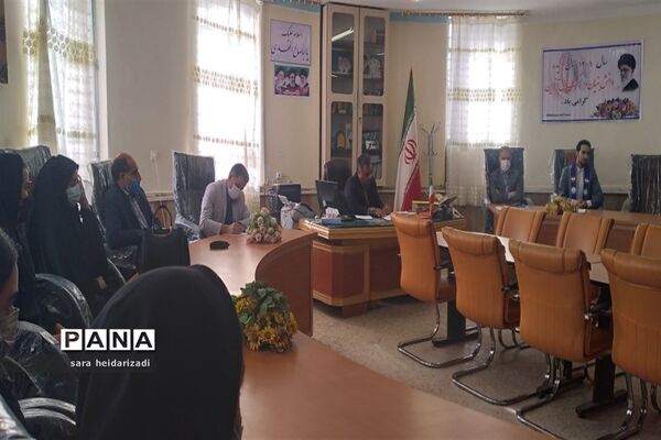 اولین نشست هیأت رئیسه یازدهمین دوره مجلس دانش‌آموزی شهرستان چرداول