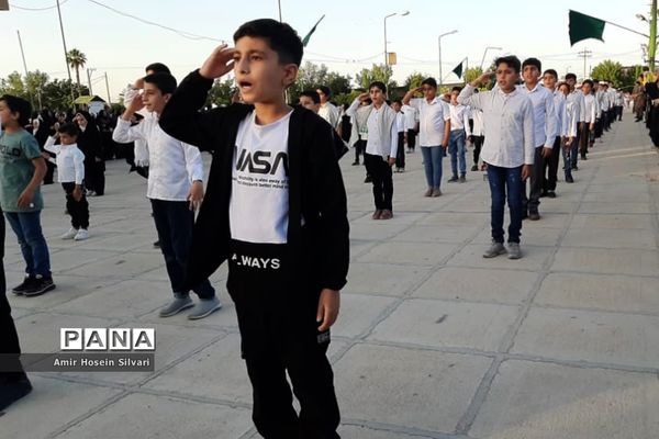 اجرای سرود  ۸۰۰ نفری «سلام فرمانده» در جهرم