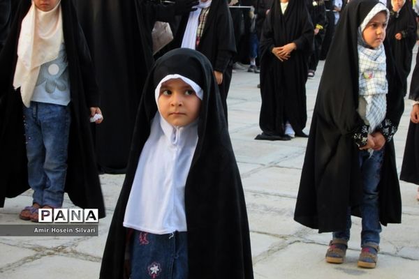 اجرای سرود  ۸۰۰ نفری «سلام فرمانده» در جهرم