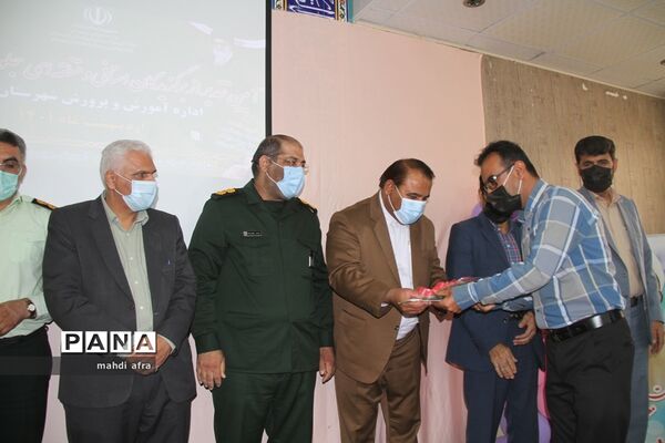 آیین تجلیل از معلمان برگزیده شهرستان بهبهان