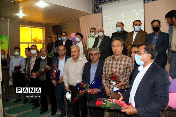 آیین تجلیل از معلمان برگزیده شهرستان بهبهان