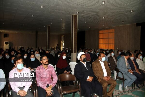 آیین تجلیل از معلمان برگزیده شهرستان بهبهان