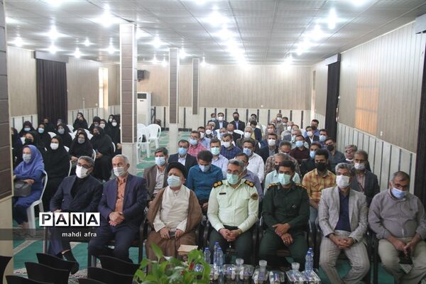 آیین تجلیل از معلمان برگزیده شهرستان بهبهان