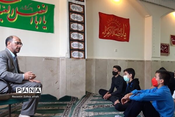 برگزاری نشست آموزشی  و تحلیلی جهاد تبیین در مدارس رودهن