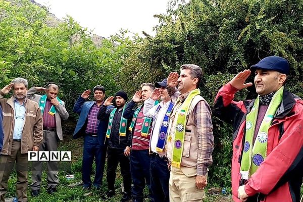 همایش کوهپیمایی مربیان پیشتاز سازمان دانش‌آموزی ناحیه۶ مشهد مقدس