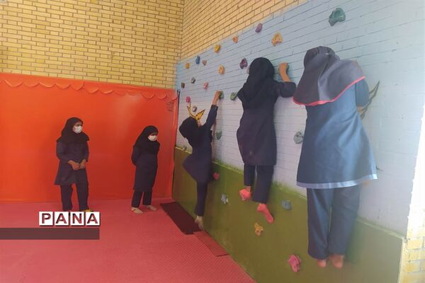 آیین افتتاح پروژه‌های ورزشی طرح شهید سردار سلیمانی شهرستان داراب