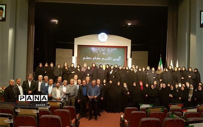 در تعلیم و تربیت دانش آموزانمان به گونه ای برنامه ریزی کنیم تا مدارس ابتدایی در تراز گام دوم انقلاب باشد