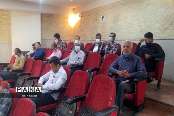 تجلیل از معلمان، مدیران، معاونان و مربیان و کارمندان  نمونه آموزش وپرورش داراب