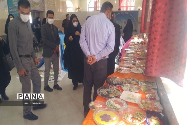 برپایی نمایشگاه هفته سلامت در دبستان مصلح داراب