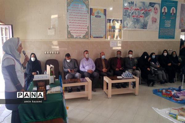 برپایی نمایشگاه هفته سلامت در دبستان مصلح داراب