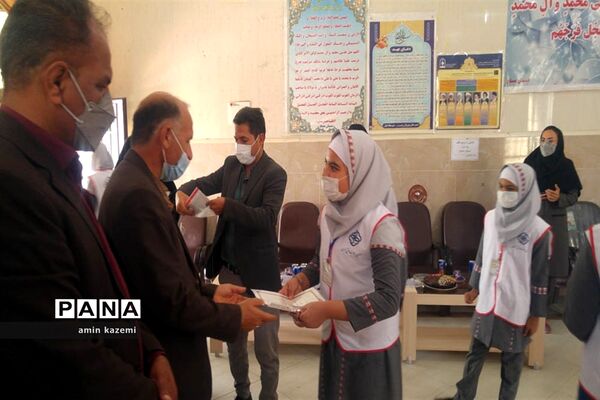 برپایی نمایشگاه هفته سلامت در دبستان مصلح داراب