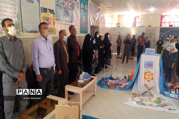 برپایی نمایشگاه هفته سلامت در دبستان مصلح داراب