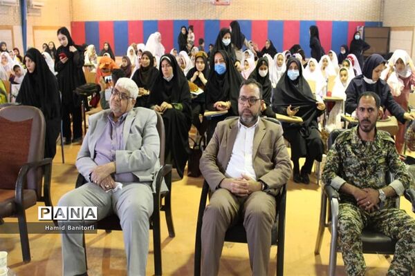 جشن تکلیف در آموزشگاه حضرت زینب(س) حمیدیه