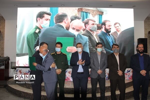 مراسم تجلیل ازمعلمان منتخب کشوری و استانی آموزش و پرورش اسلامشهر