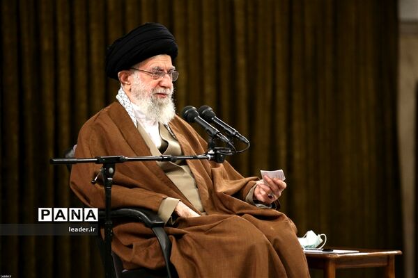 دیدار جمعی از معلمان با رهبر انقلاب اسلامی