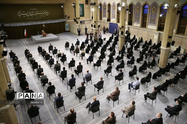 دیدار جمعی از معلمان با رهبر انقلاب اسلامی