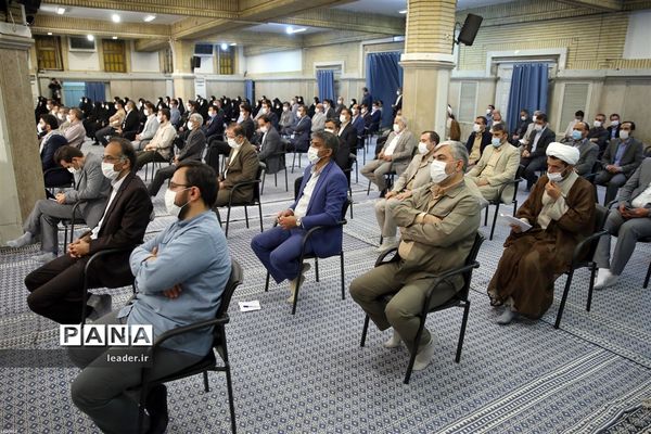 دیدار جمعی از معلمان با رهبر انقلاب اسلامی