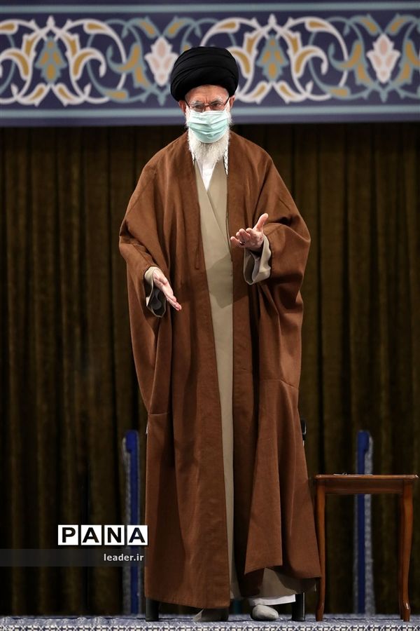 دیدار جمعی از معلمان با رهبر انقلاب اسلامی