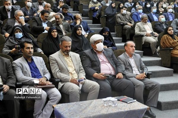 آیین معرفی طرح استانی گلستان‌خوانی در شیراز