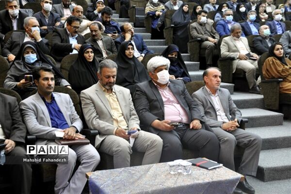 آیین معرفی طرح استانی گلستان‌خوانی در شیراز