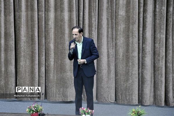 آیین معرفی طرح استانی گلستان‌خوانی در شیراز