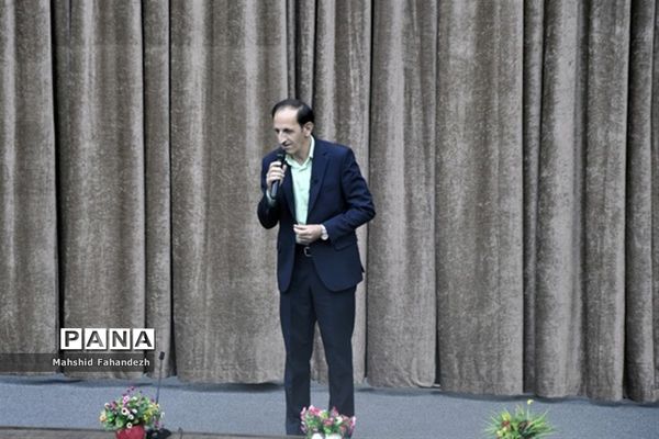 آیین معرفی طرح استانی گلستان‌خوانی در شیراز