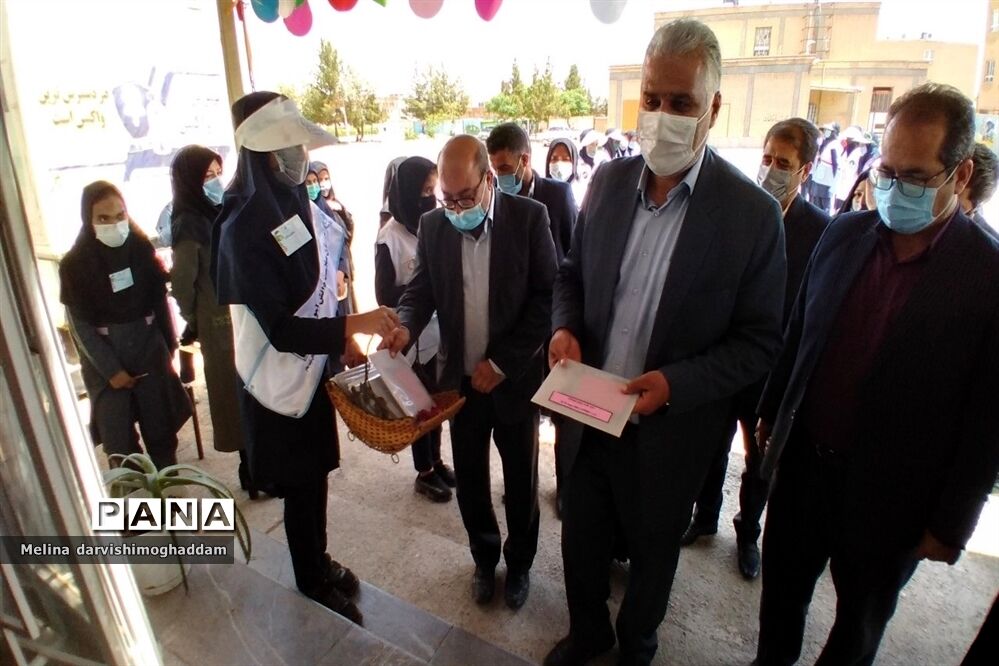 طنین زنگ‌ سلامت و تجلیل از سفیران سلامت