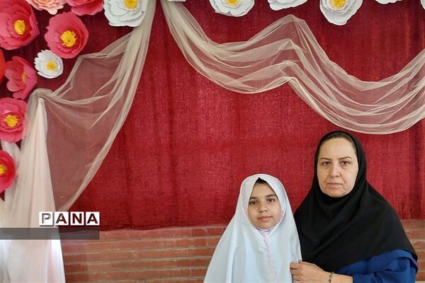 جشن تکلیف و عبادت در دبستان دخترانه حضرت ولیعصر شهرستان قدس